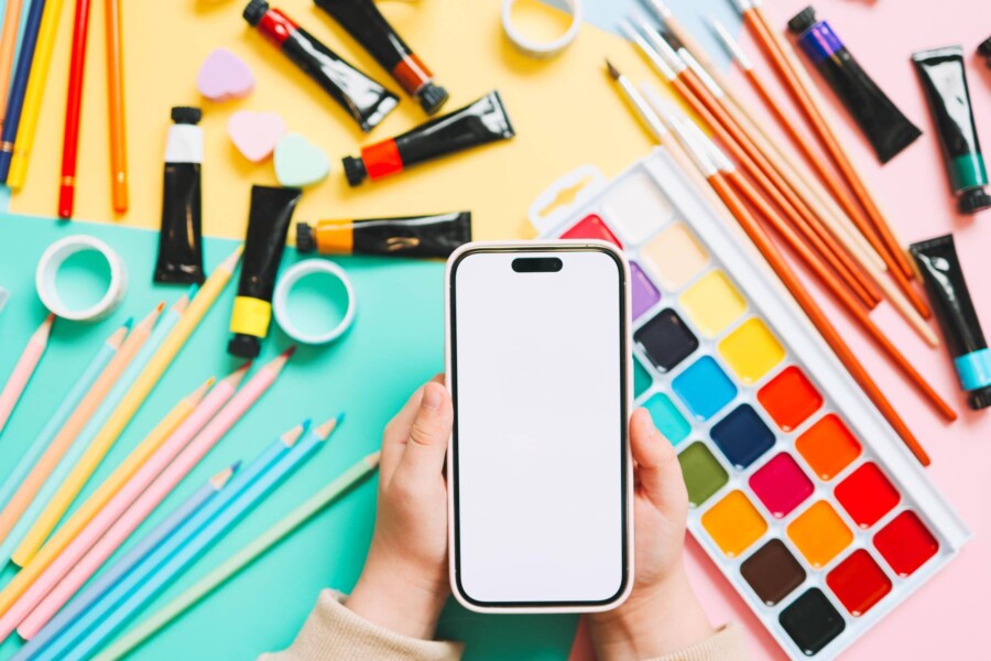 Reklama mobilna a branding jak tworzyć spójny wizerunek marki w cyfrowym świecie