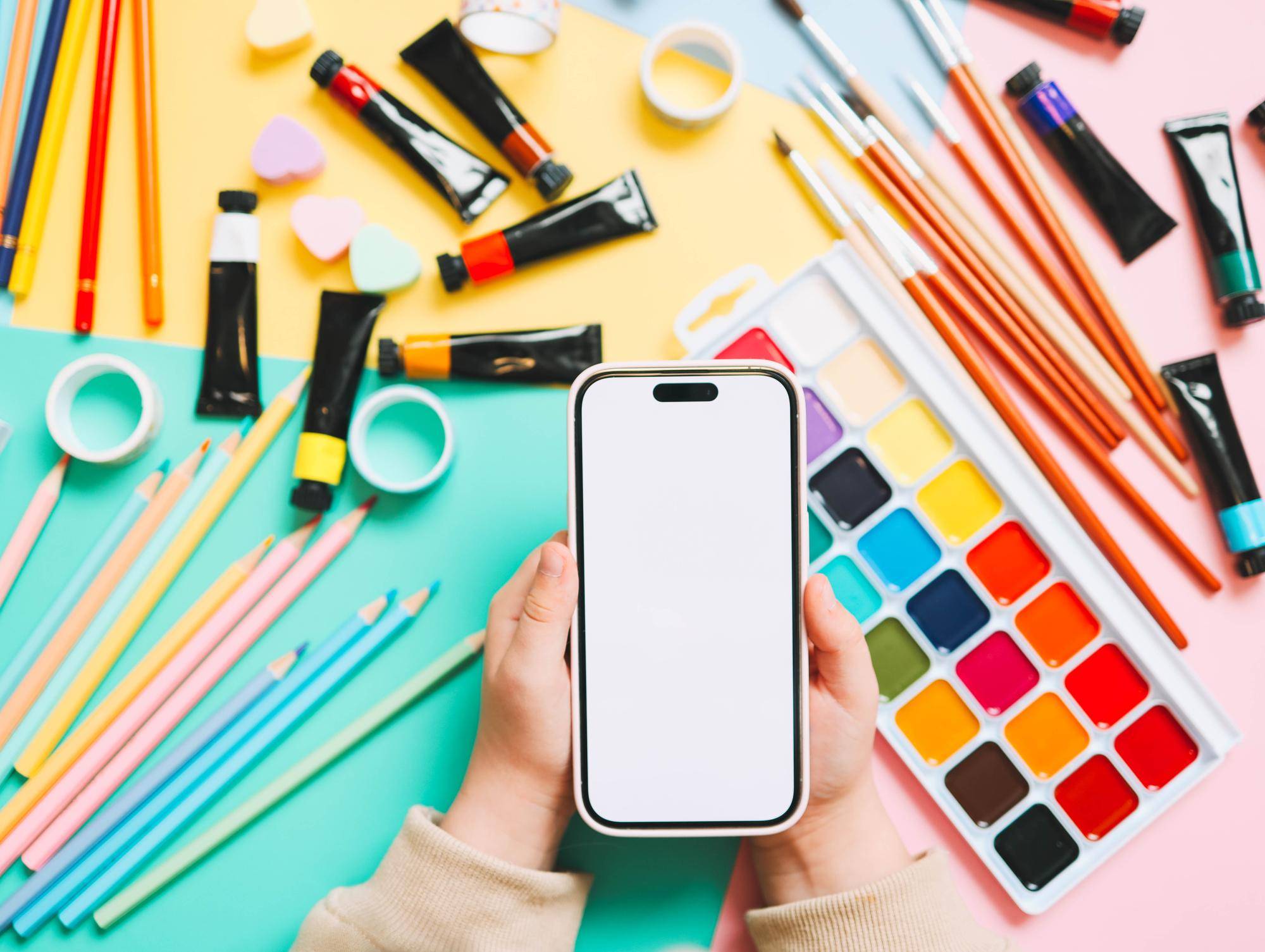 Reklama mobilna a branding jak tworzyć spójny wizerunek marki w cyfrowym świecie