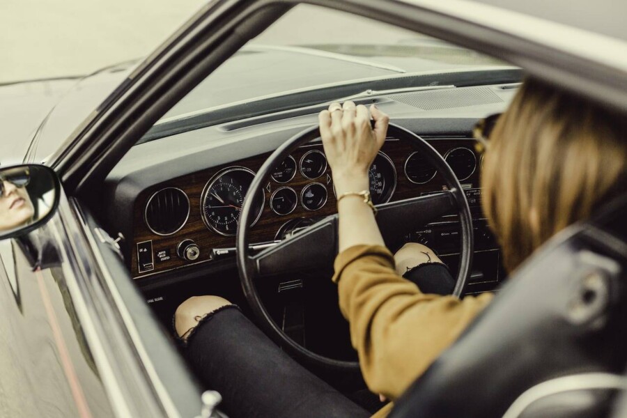 Ile kosztuje folia na całe auto i od czego zależy cena?